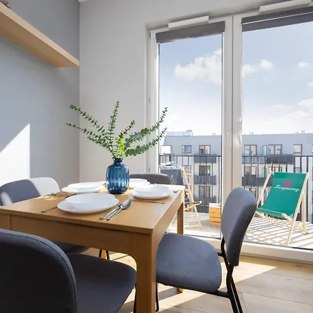 Apartment Bright & Functional With Parking And Balcony By Renters *