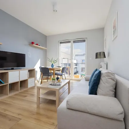 Bright & Functional With Parking And Balcony By Renters